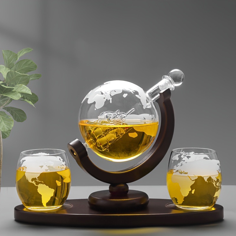 Wereldbolvormige whiskydispens - Decanter Globe Set recensie en prijs